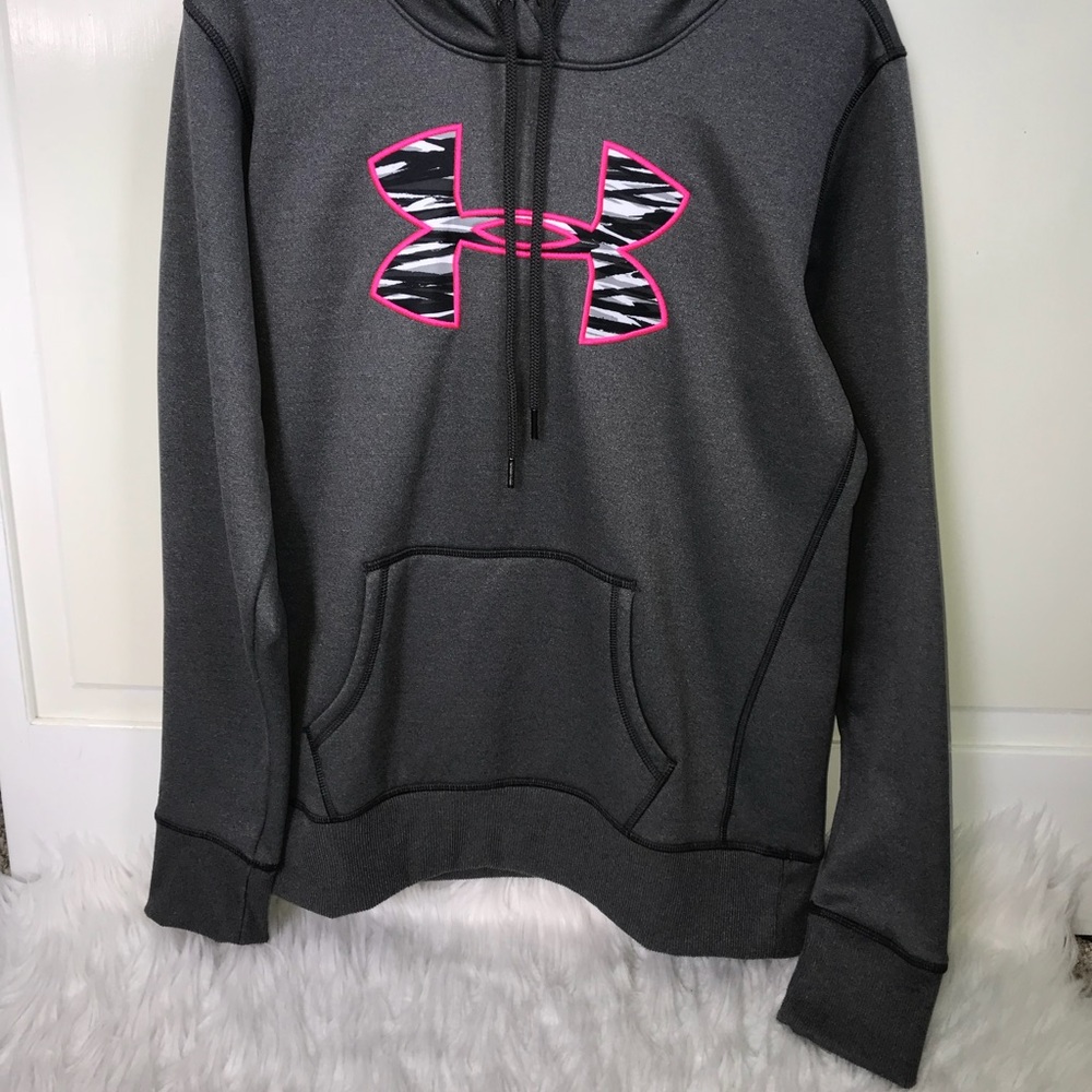 Under armour sweatshirt w/ hood